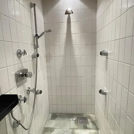 Relax-wohnung Mit Sauna Und Badewanne *