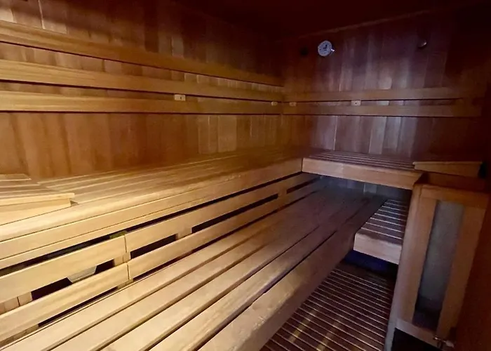 Relax-wohnung Mit Sauna Und Badewanne *